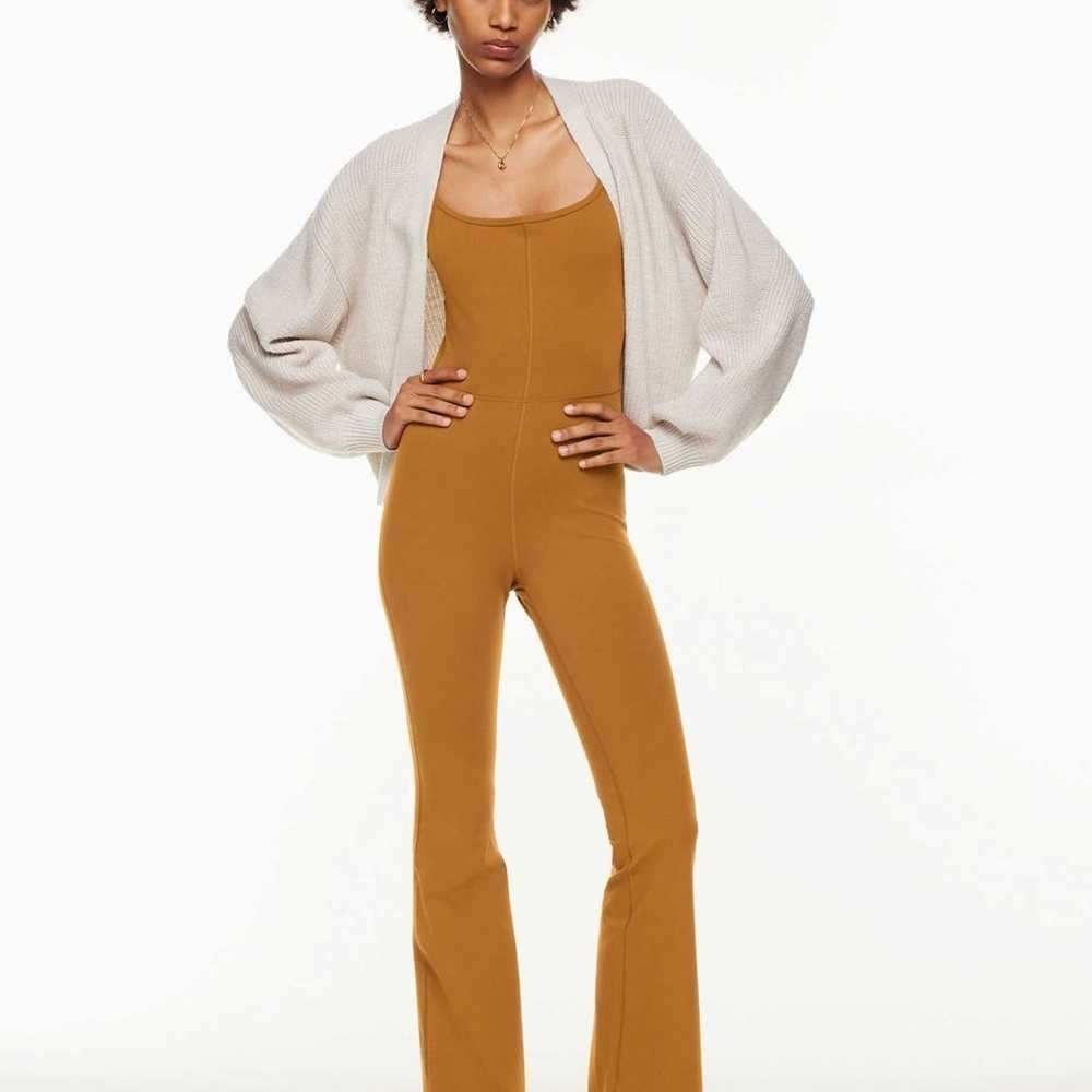 Aritzia Wilfred Free Divinity Kick Flare Jumpsuit Mustard Gold Large Athleisure